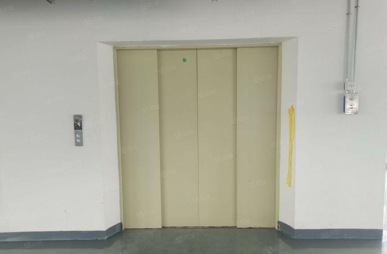 本公司原房东带装修带地坪漆全新厂房出租可分小面积200起出租