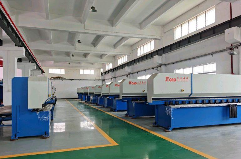 园洲镇中心，一楼，层高7.2米