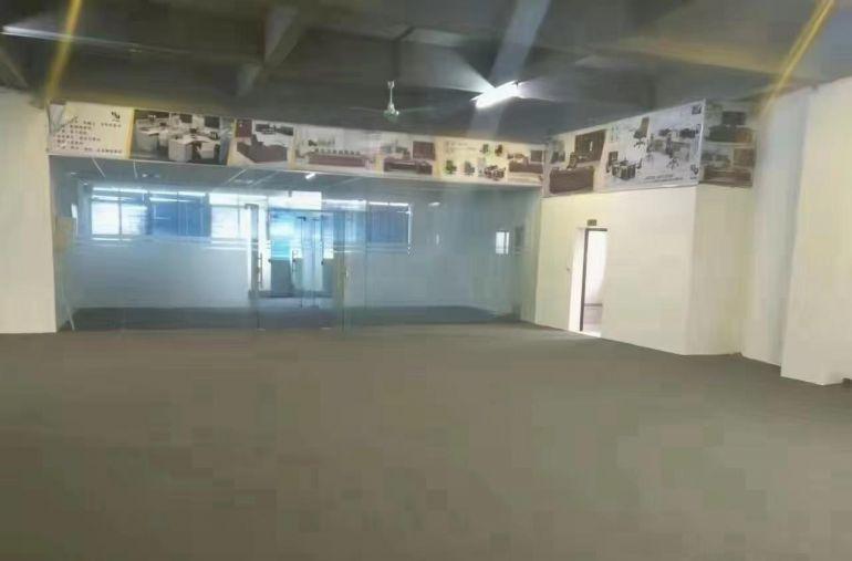 惠民大道，可办公商用，客货双电梯(货梯可承载货车)，一手房东