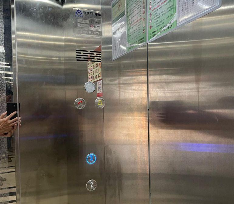 桔头村上园路电梯厂房三楼