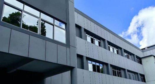 深圳龙岗 龙岗平湖5000平红本厂房原房东出租5000㎡ 厂房租售配电600KVA 独院 可环评