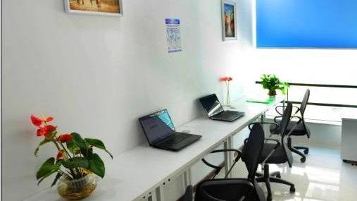 车公庙地铁口1一3人小型办公室出租，市级孵化基地，初创补贴第一！