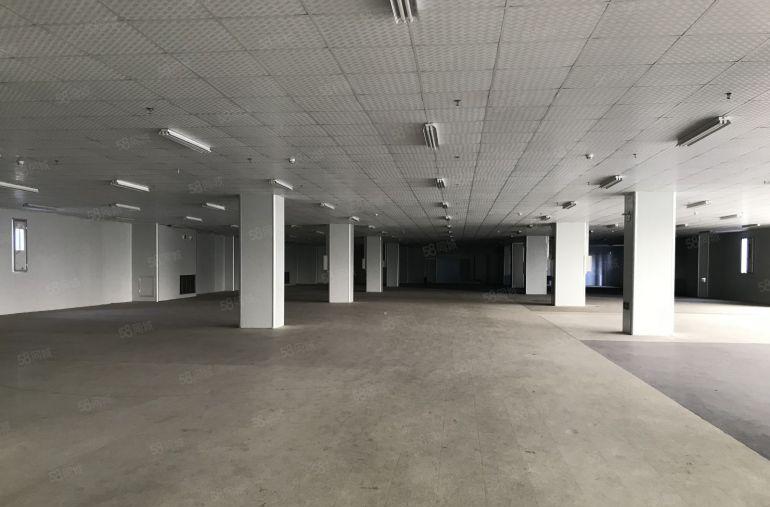 低价厂房出租500平方环境舒适，靠近商圈临近高速口！