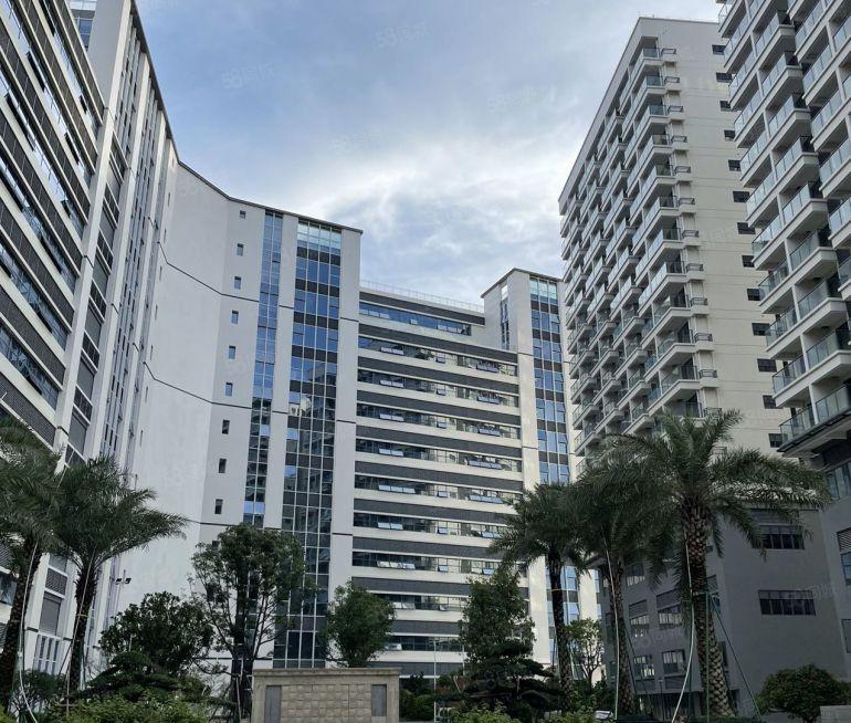 东城牛山新出产业园200至100000平，水电齐全，全新装修