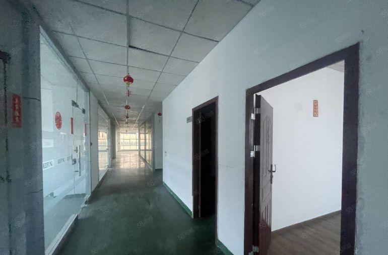 虎门南栅原房东楼上带装修整层1480平，现成办公室，3吨电梯