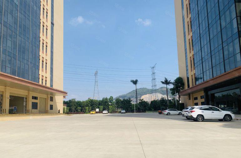 虎门黄河6000平豪华精装修 水电齐全 特价出租厂房