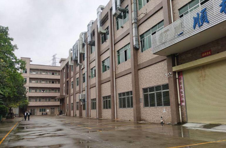 北栅碧桂园附近新出原房东楼上厂房1200方，现成装修低价出租