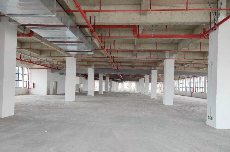 虎门镇成熟工业园区内，300平起租，实际面积标准厂房出租