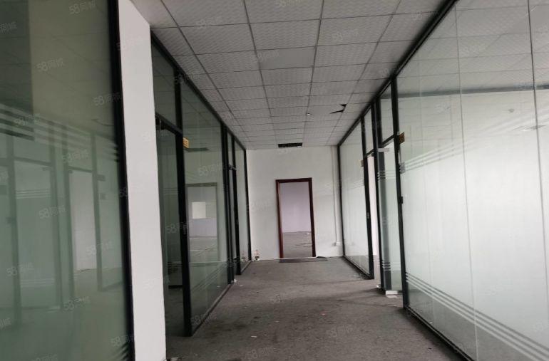 北栅碧桂园附近新出原房东楼上厂房1200方，现成装修低价出租