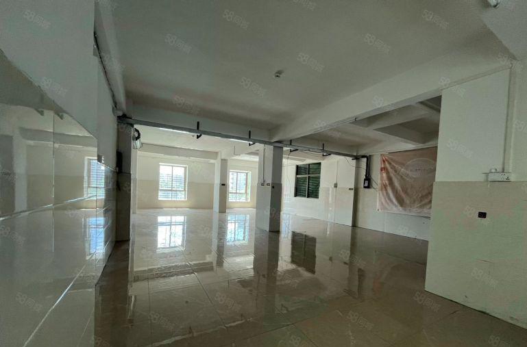 小面积一层220方现成装修带有办公室适当制衣电商等行业