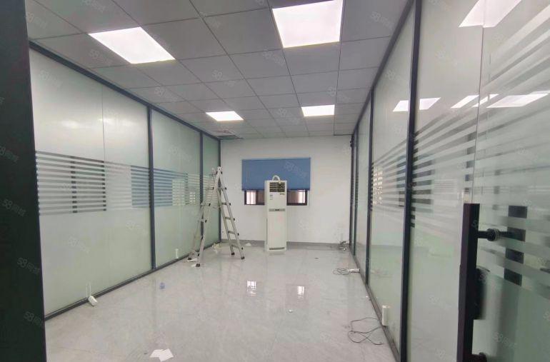 新安新出2楼600平精装修厂房，周边交通便捷，可分租