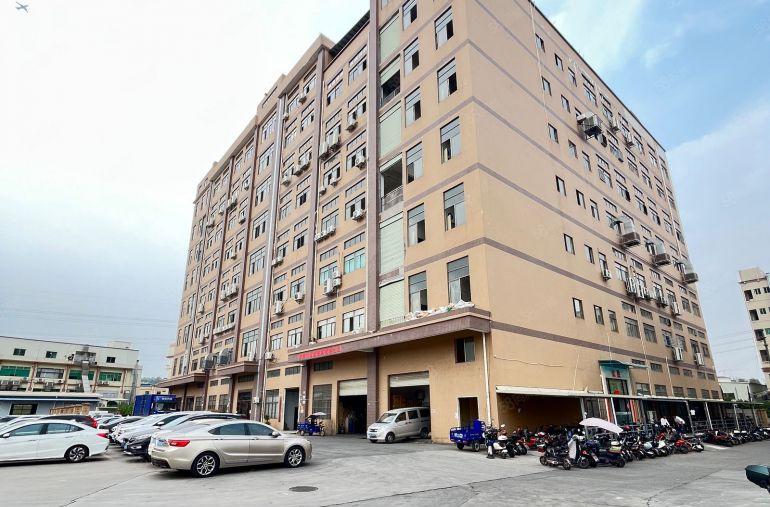 长安厦边新空出2楼960平，现成装修办公室水电齐全