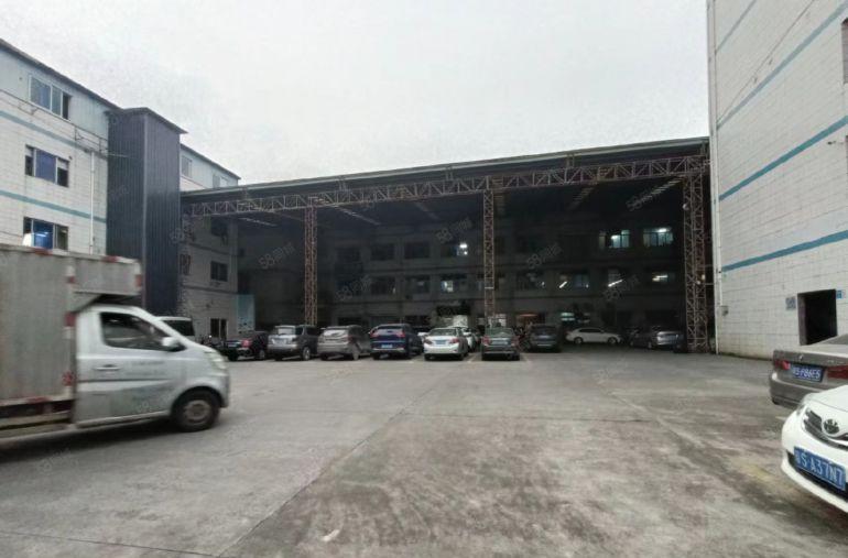 上沙一楼700平精装修厂房带航车低价出租