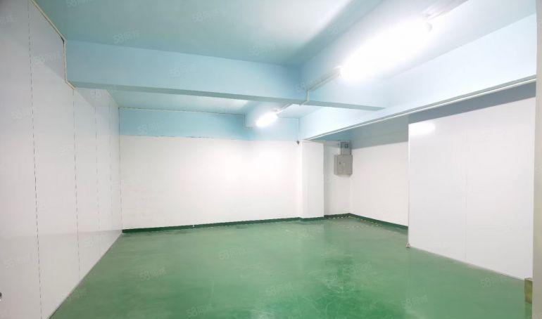 长安镇乌沙厂房出租楼上580平，带装修低价出租，现成电子车间