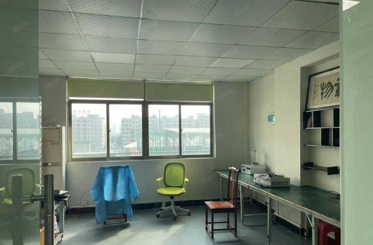 长安镇宵边新出楼上原房东608平精装修形象好水电齐全厂房出租