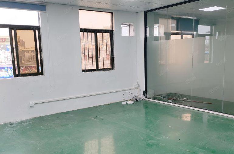 长安沙头新空楼上580平精装修厂房出租