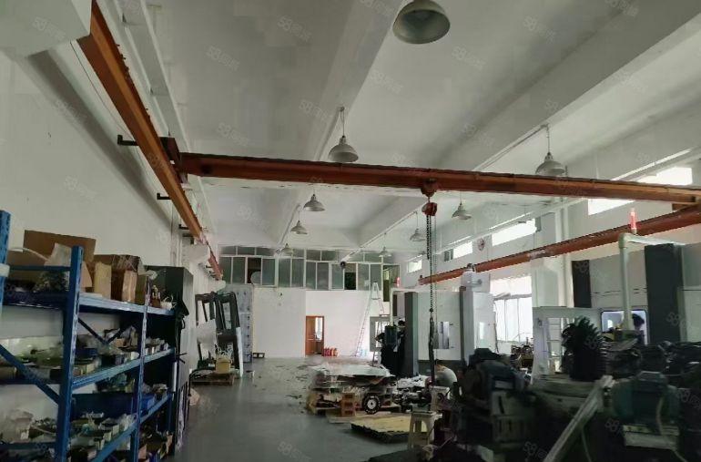 长安带航车一楼精装修2000平，大气前台办公室，水电齐全