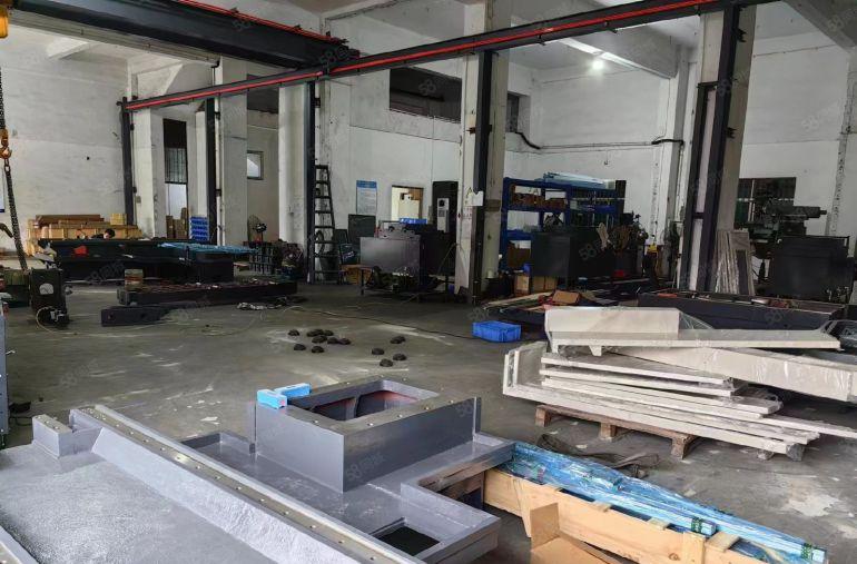 工业园5米高一楼500平方直租