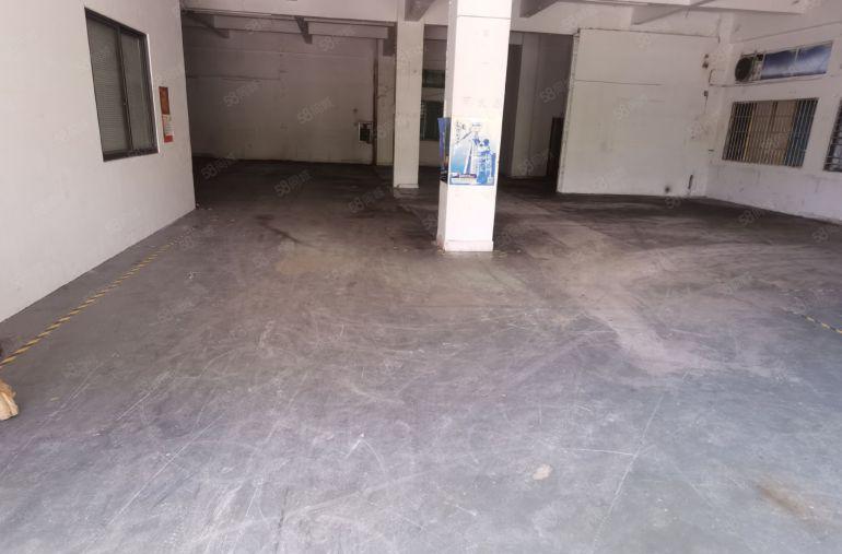 近大朗低价厂房仓库出租标准一楼带精装修办公室。