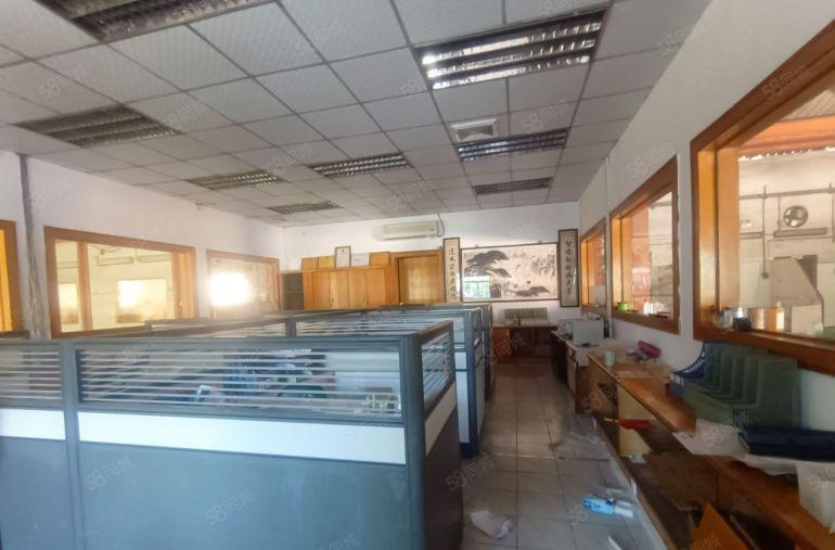 塘厦本地人独门独院厂房出租，形象好，带行车现成装修办公空地大