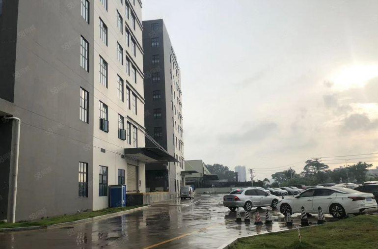 塘厦大坪靠观澜新出楼上5200平形象好厂房仓库出租，大小分租