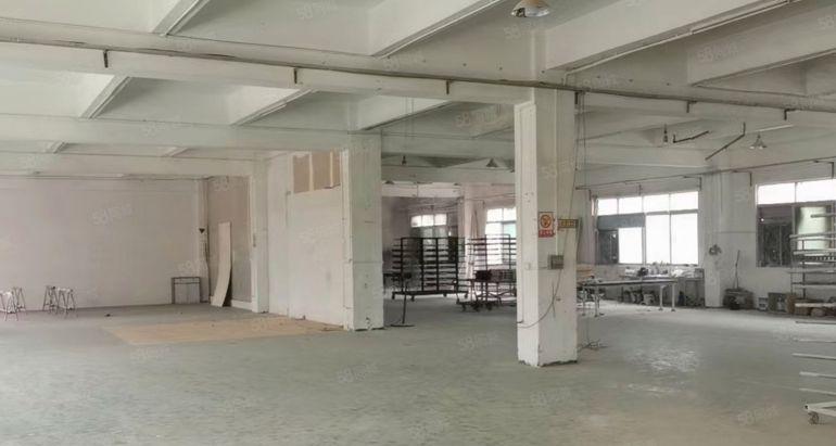 清湖头独门独院楼上1509平大小可分租带喷油丝印家具厂环评