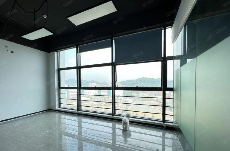 凤岗沃尔玛附近低价出租楼上电商仓库电子加工厂房740平可分租