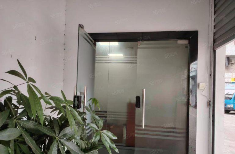 塘厦独院一楼钢构560平带航车厂房特价出租，带办公室可进大车