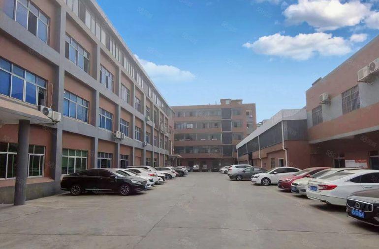 寮步凫山一楼1600平方厂房出租，现成办公室装修车间水电齐全