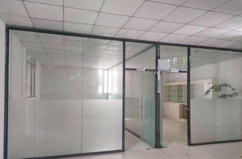 寮步镇小独院出租无宿舍门口就是高速形象漂亮，价格实惠