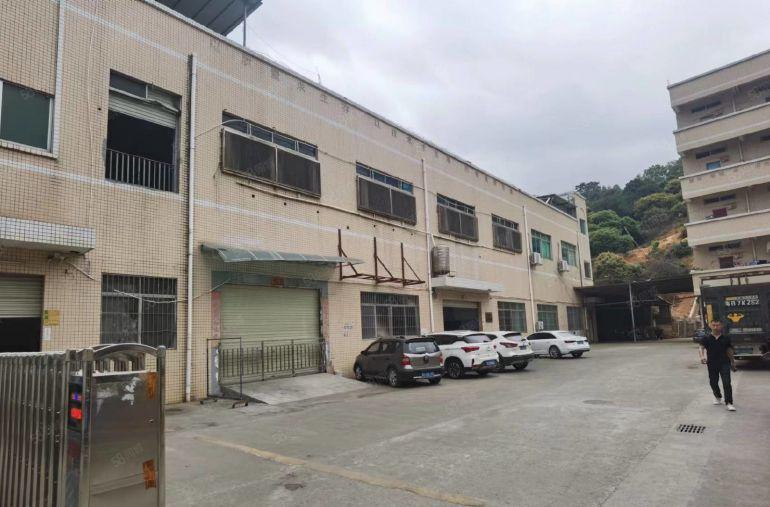 原服装厂独院厂房）凤岗新出4500平方米独院厂房出租