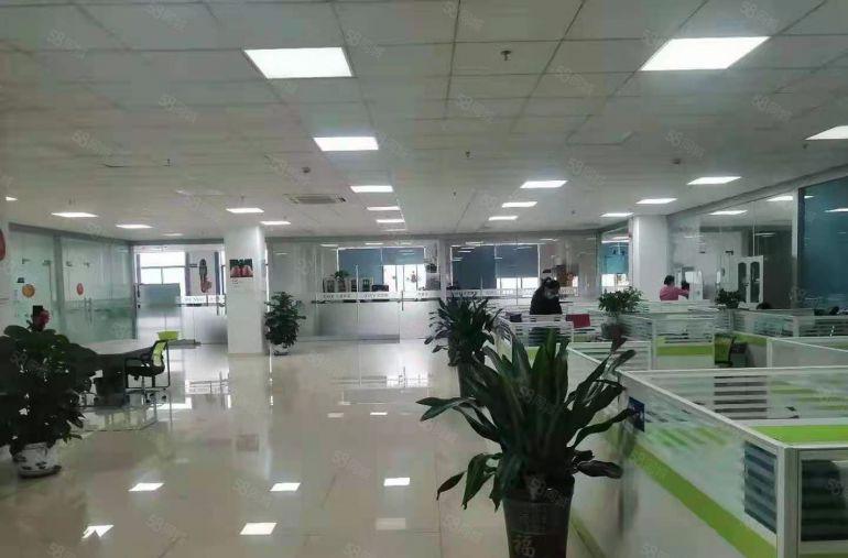 9元低价出租，凤岗雁田原房东楼上2600平带装修厂房仓库出租