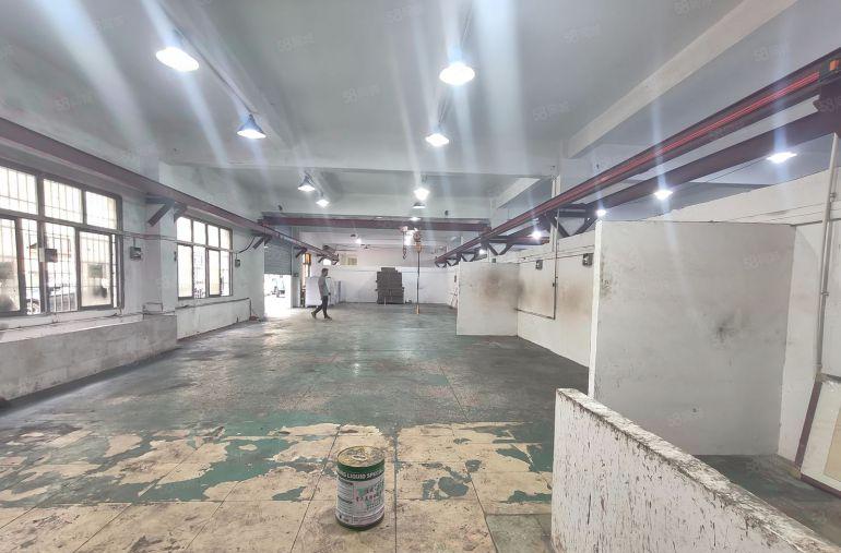 行车免费用 油甘埔小面积厂房出租400平 注塑模具 冲压数控