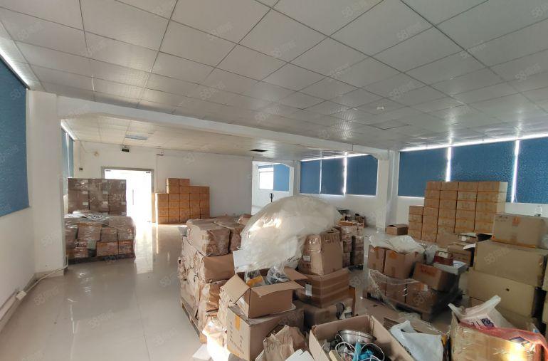 凤岗凤德岭村委厂房一楼和三楼800平电费1元1度没有基本电费