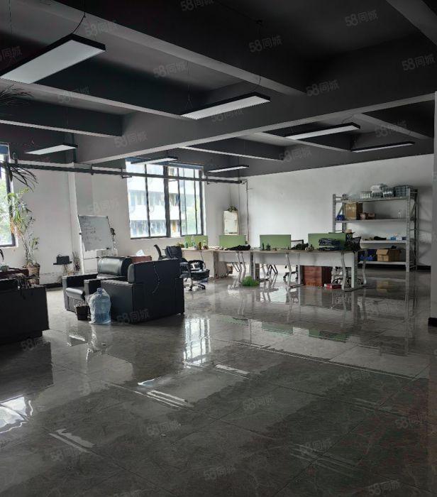 凤岗油甘埔带精装修二楼1000平方厂房出租