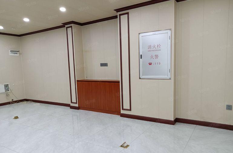 凤岗高新产业园带精装修办公出租 300平出租配套齐全好招工