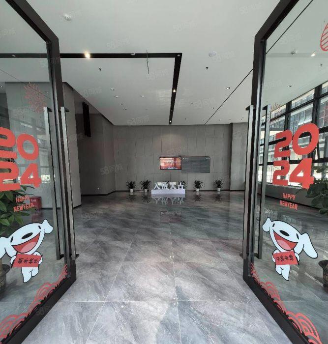 凤岗雁田新出1800平全新厂房出租园区环境好 有 卸货平台