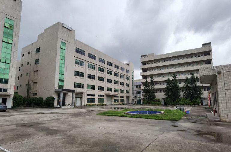 凤岗5500平方米独院厂房出租可分租）带豪华装修空地超大