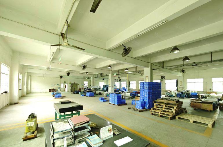 凤岗雁田2楼一整层1000平实际面积出租现成装修