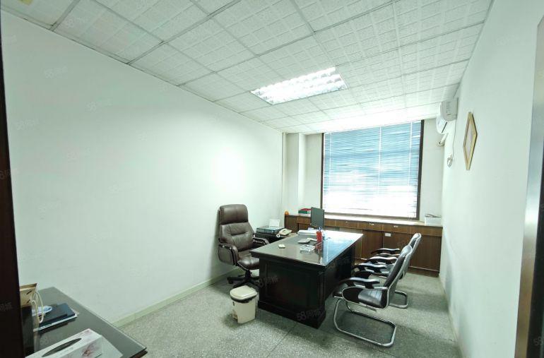 凤岗雁田2楼一整层1000平实际面积出租现成装修