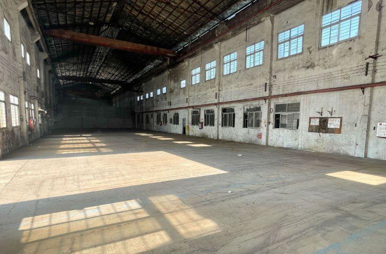 万江谷涌单一层1200平方高12米厂房带航车水电齐全空地大