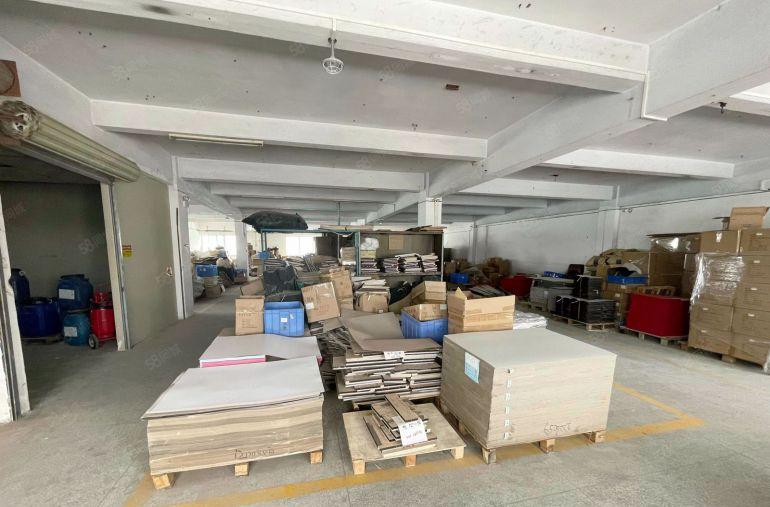 万江上甲三楼660平方标准厂房出租有现成办公室水电齐全