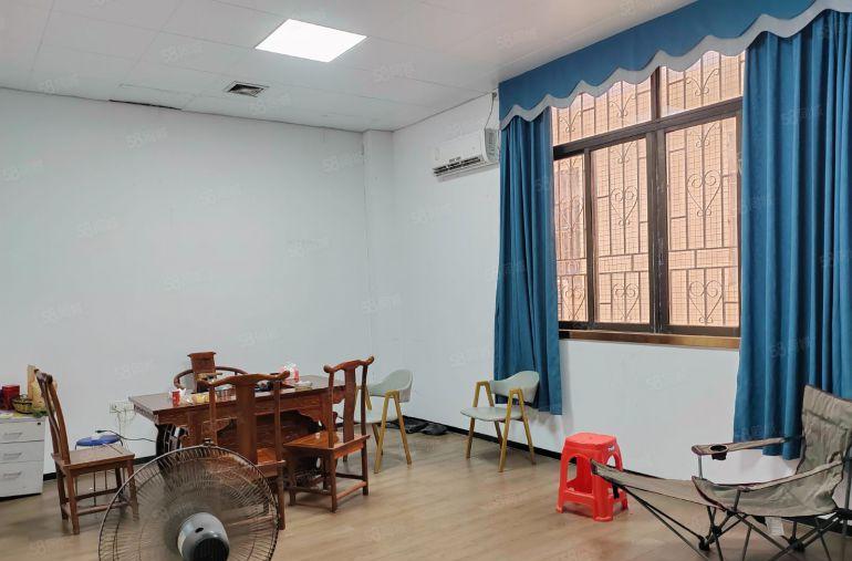 万江上甲工业区红本单一层厂房，现成办公室，地坪漆，