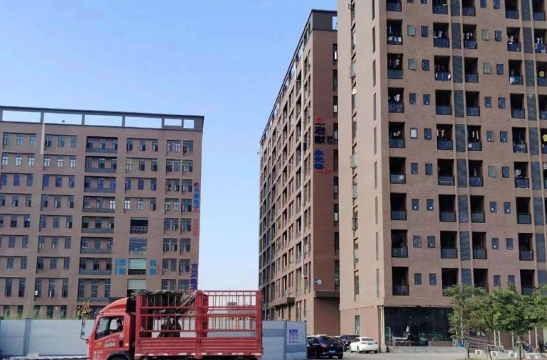 厂房 松山湖全新标准厂房带精装修办公室楼上