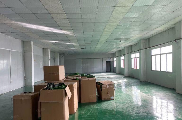 黄江镇中心楼上无尘车间850平低价出租有吊机口随时可看