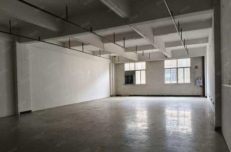 （工业园小楼上）大岭山厂房出租正规工业园楼上280方，已隔好