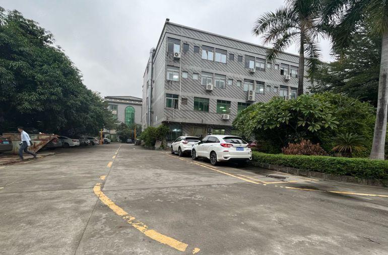 大岭山原房东二楼1500平厂房出租适合注塑模具