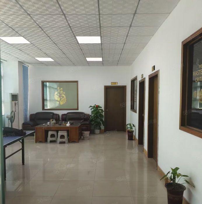 石碣镇工业区一楼低价出租1000方有现成装修水电齐全独立