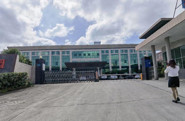 清溪高速口单一层钢结构2900平滴水11米低价厂房出租