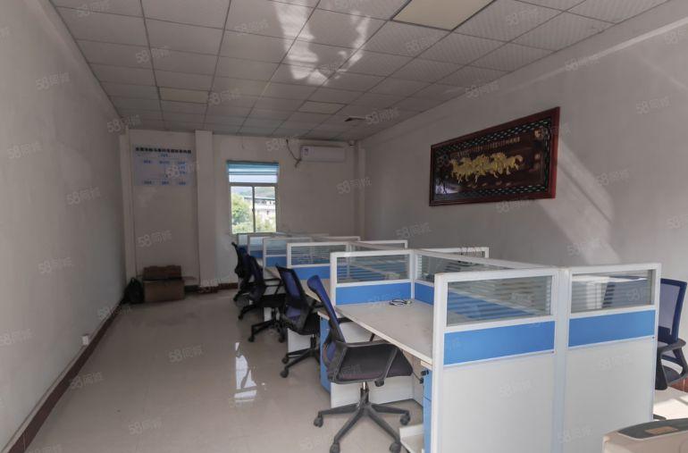 价格好谈！4600平三层独院带现成装修地坪漆可分租